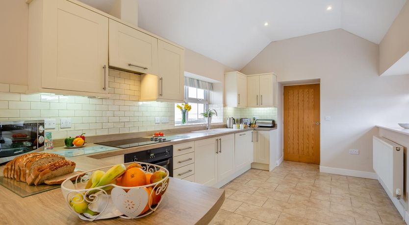 Photo of 3 Bed in Llanfwrog