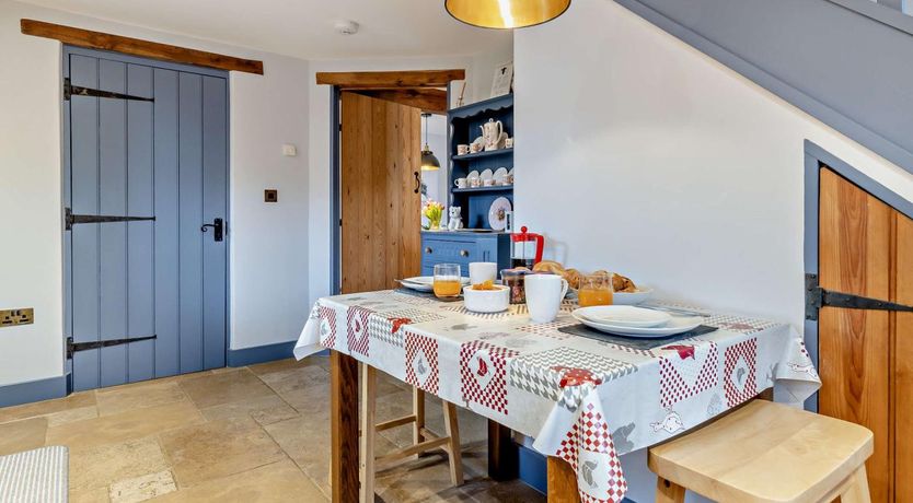 Photo of 2 Bed in Pentre Bach