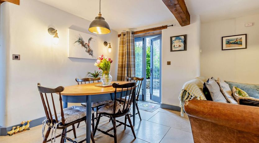 Photo of 2 Bed in Pentre Bach