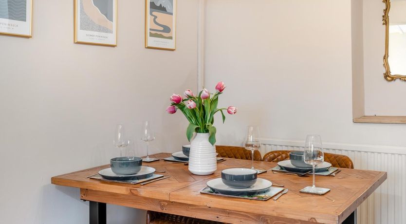 Photo of 2 Bed in Mumbles