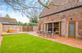 2 Bed in Bradwell Holiday Home
