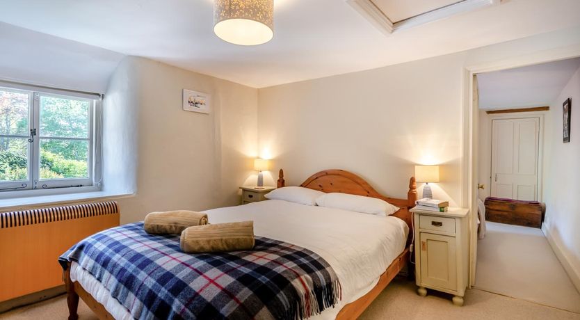 Photo of 2 Bed in Highcliffe