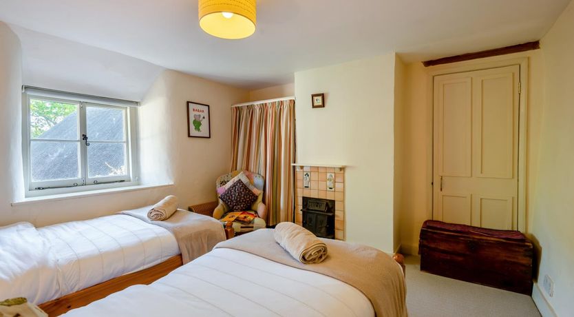 Photo of 2 Bed in Highcliffe