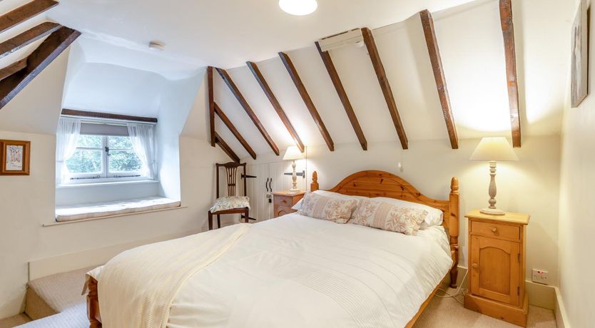 Photo of 1 Bed in Highcliffe