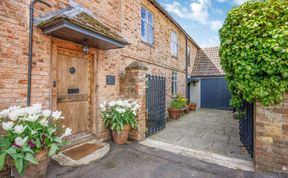 Photo of 1 Bed in Frampton On Severn