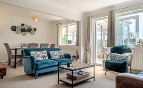 Photo of 3 Bed in Freshwater
