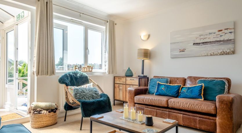 Photo of 3 Bed in Freshwater