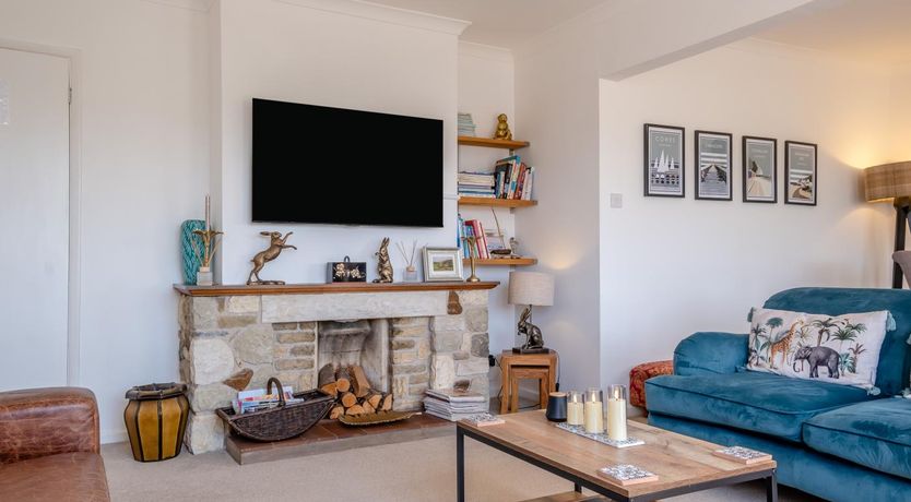 Photo of 3 Bed in Freshwater