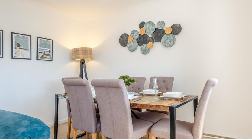 Photo of 3 Bed in Freshwater