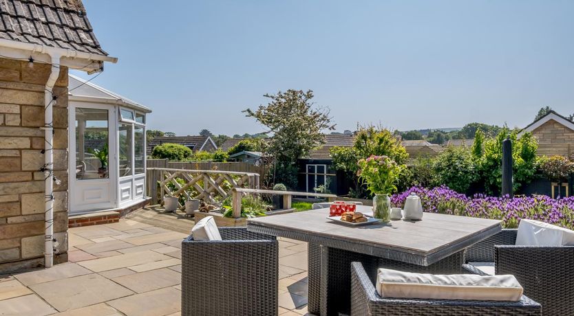 Photo of 3 Bed in Freshwater