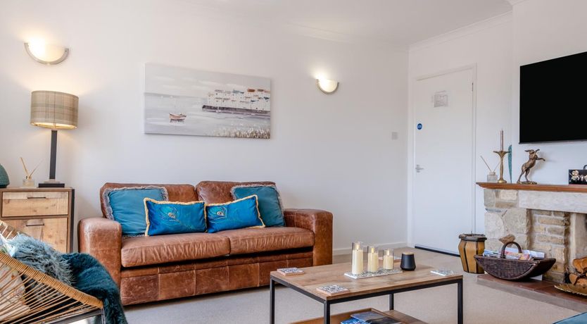Photo of 3 Bed in Freshwater