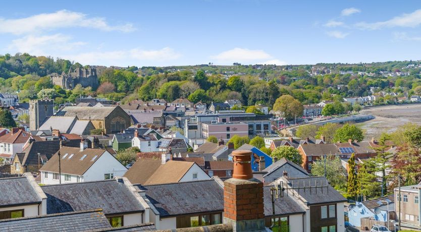 Photo of 2 Bed in Mumbles