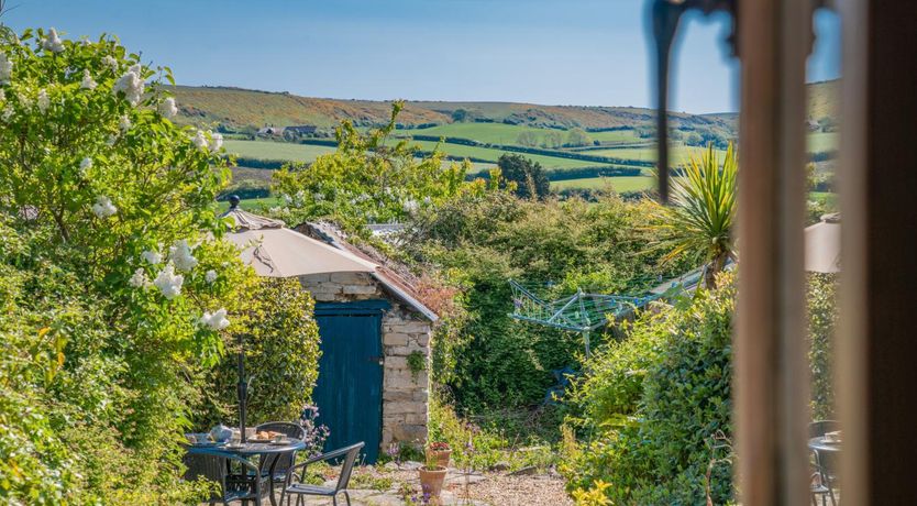 Photo of 2 Bed in Corfe Castle