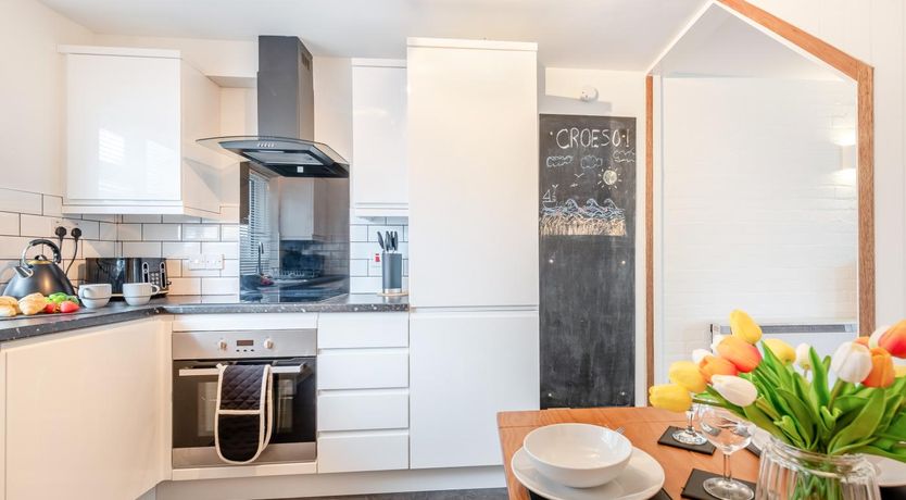 Photo of 2 Bed in Tenby