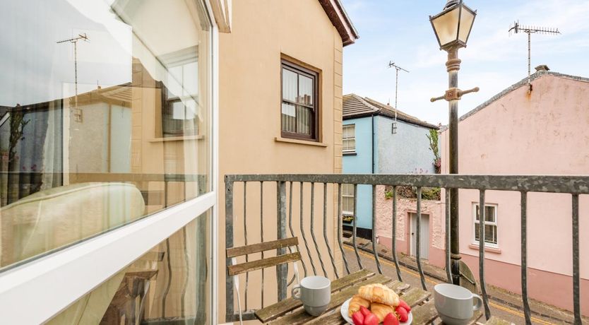 Photo of 2 Bed in Tenby