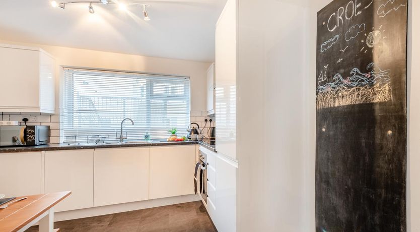 Photo of 2 Bed in Tenby