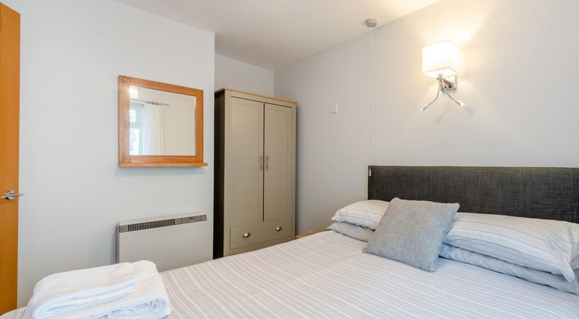 Photo of 2 Bed in Tenby