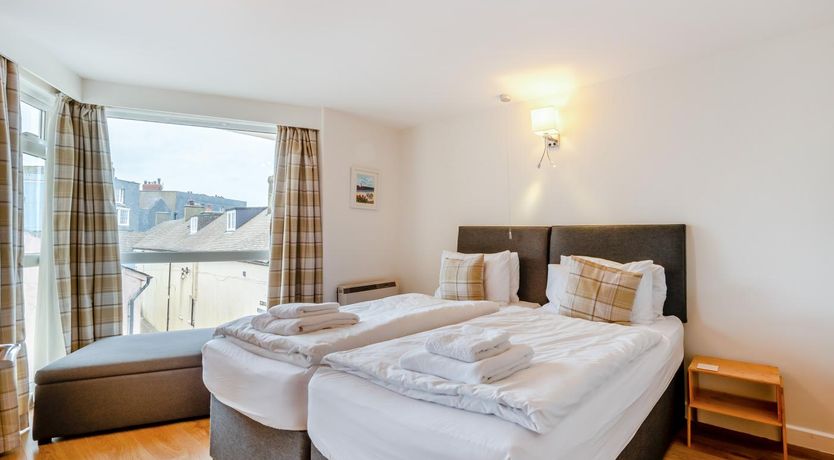Photo of 2 Bed in Tenby