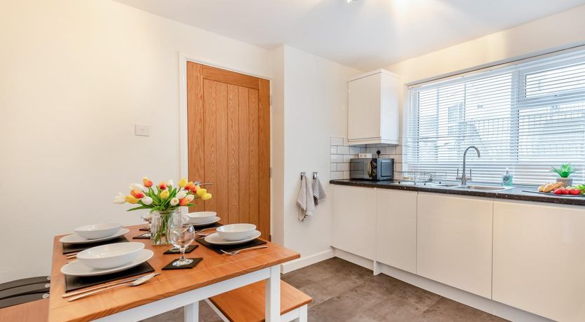 Photo of 2 Bed in Tenby