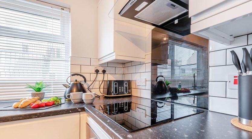 Photo of 2 Bed in Tenby