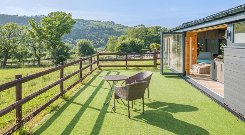 Photo of 3 Bed in Crynant