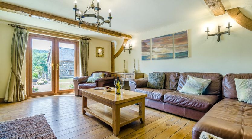 Photo of 3 Bed in Crynant