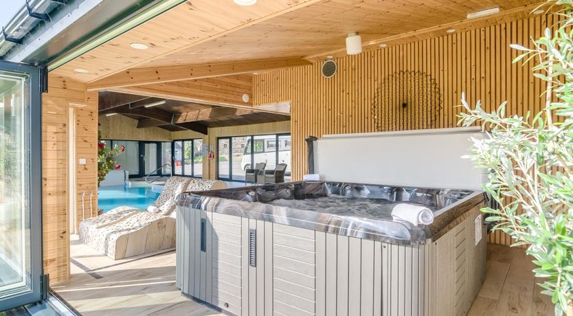 Photo of 3 Bed in Crynant