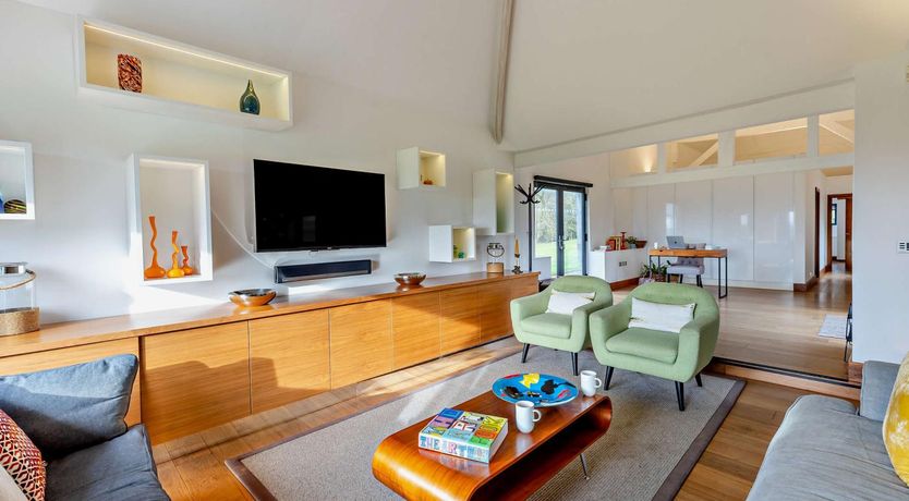 Photo of 3 Bed in Downton-on-the-Rock