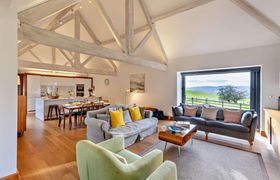Photo of 3-bed-in-downton-on-the-rock
