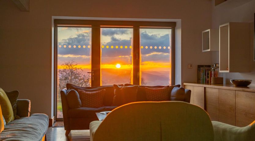 Photo of 3 Bed in Downton-on-the-Rock