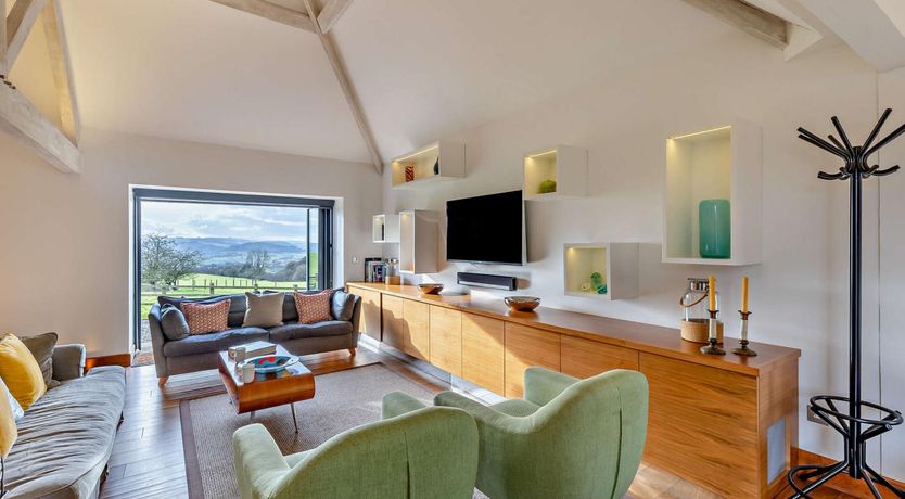 Photo of 3 Bed in Downton-on-the-Rock