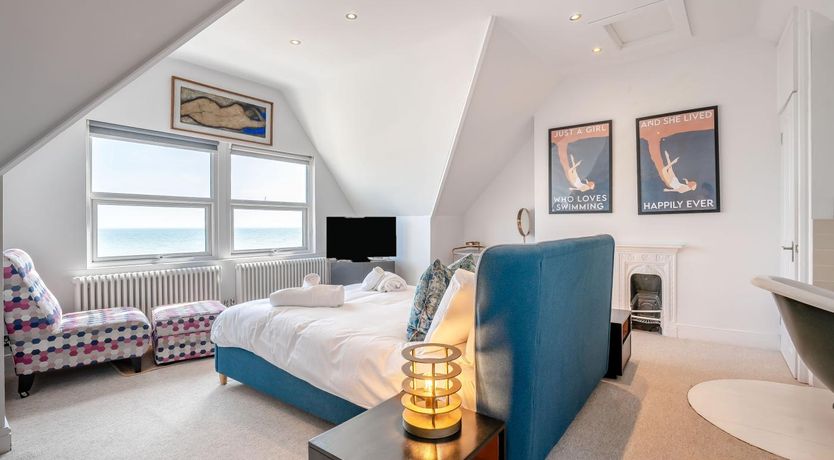 Photo of 4 Bed in Pevensey Bay