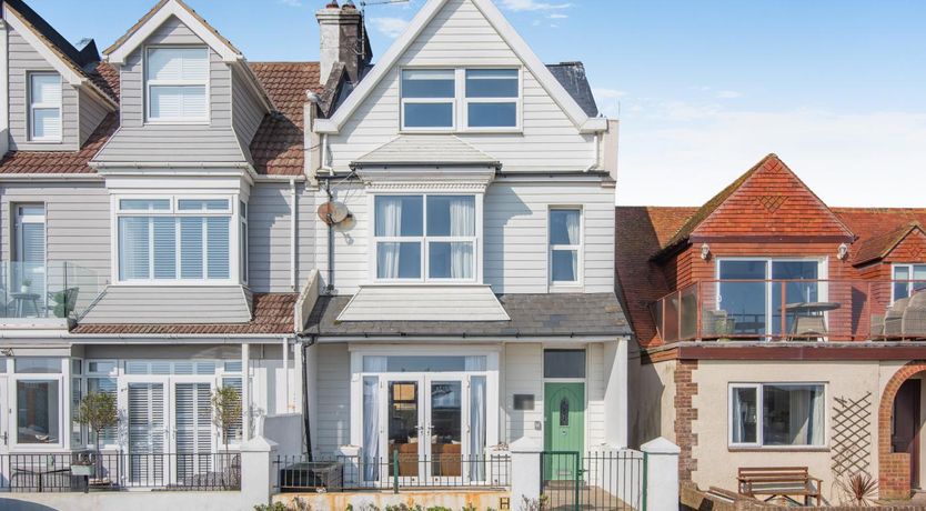 Photo of 4 Bed in Pevensey Bay