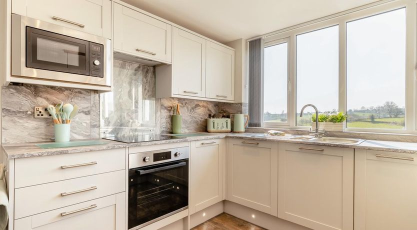 Photo of 2 Bed in Matlock