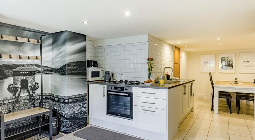 Photo of 3 Bed in Whaley Bridge