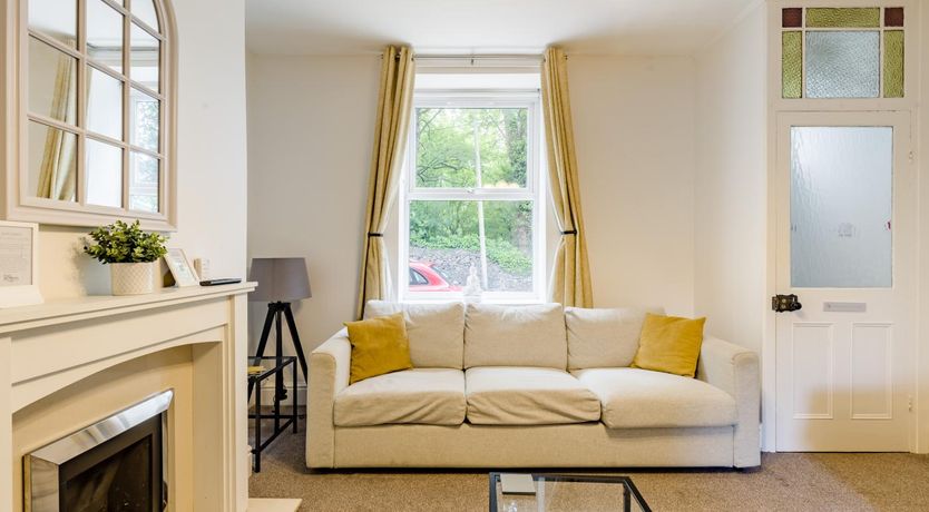Photo of 3 Bed in Whaley Bridge