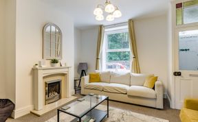 Photo of 3 Bed in Whaley Bridge