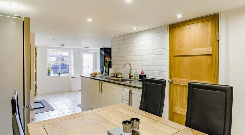 Photo of 3 Bed in Whaley Bridge