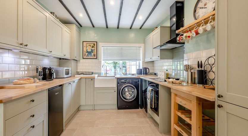 Photo of 3 Bed in Hythe