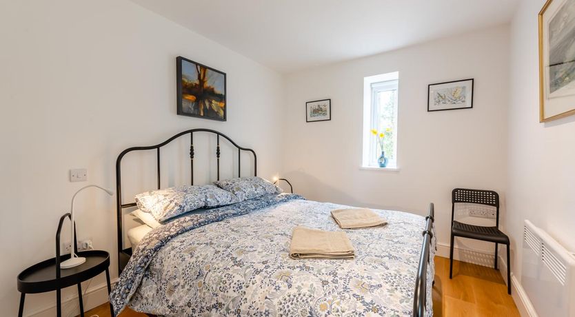 Photo of 2 Bed in Battle