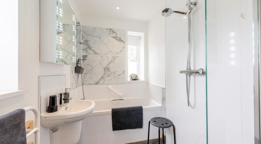 Photo of 2 Bed in Battle