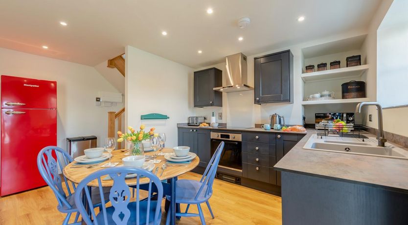 Photo of 2 Bed in Little Haven