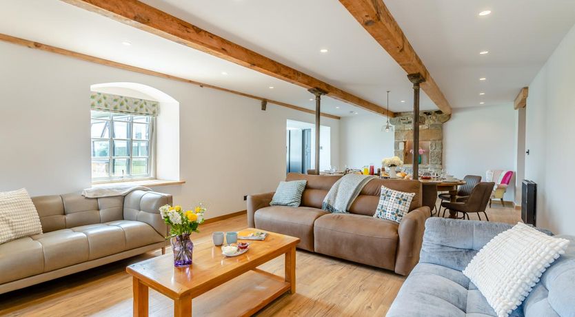 Photo of 5 Bed in Wigglesworth