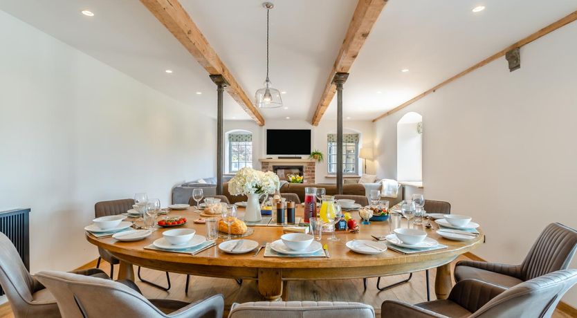 Photo of 5 Bed in Wigglesworth