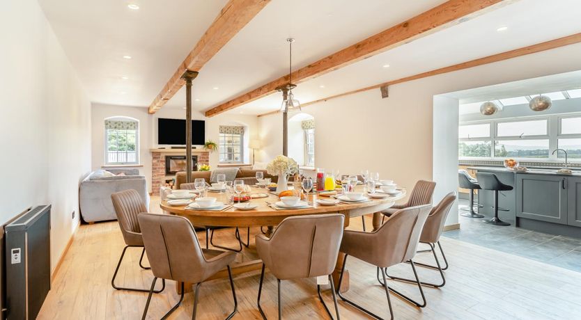 Photo of 5 Bed in Wigglesworth