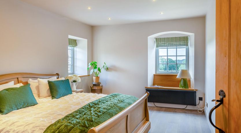 Photo of 5 Bed in Wigglesworth