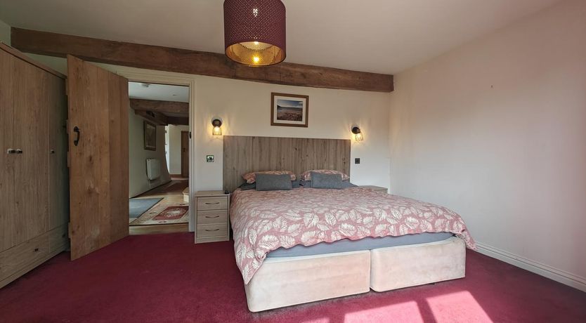 Photo of 4 Bed in Malborough