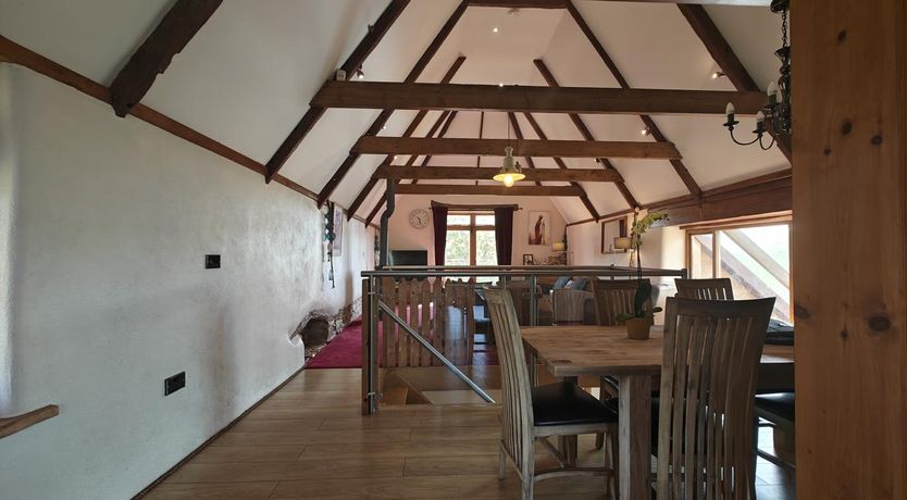 Photo of 4 Bed in Malborough