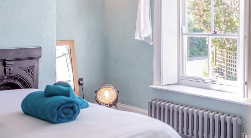 Photo of 3 Bed in St. Teath