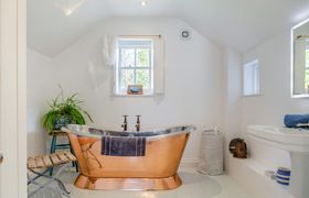 Photo of 3-bed-in-st-teath-1